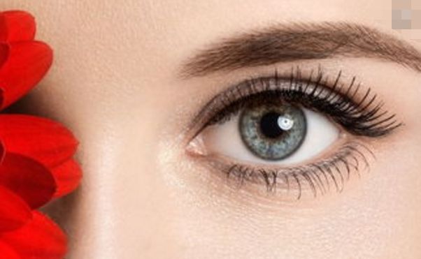 大連市眼部整形專家推薦，哪家醫(yī)院做眼部整形好？