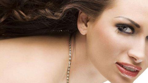 北京大學(xué)深圳醫(yī)院隆鼻手術(shù)費(fèi)用高嗎？