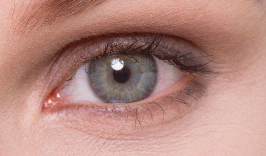 南京做雙眼皮哪家醫(yī)院好？選擇專業(yè)技術(shù)一流的南京醫(yī)院！