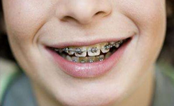 遂寧市第一人民醫(yī)院皮膚美容科有什么特色項(xiàng)目和儀器？