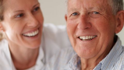 西京醫(yī)院易成剛縮胸手術(shù)是否安全可靠？醫(yī)生專業(yè)背景與技術(shù)水平如何？