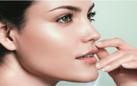 杭州開雙眼皮哪家醫(yī)院好？選擇正規(guī)專業(yè)醫(yī)療機(jī)構(gòu)才能得心應(yīng)手