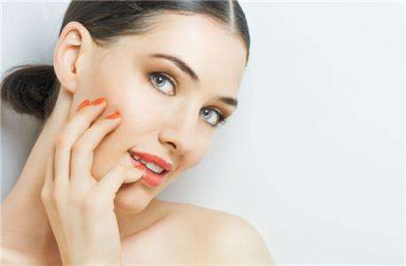 2023金華點(diǎn)陣激光祛川字紋在榜單前十強(qiáng)醫(yī)生(林子豪、伊劍蘭、肖英實(shí)力與口碑超好！)