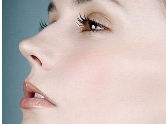 合肥哪家正規(guī)醫(yī)院整形好？揭秘了解當?shù)卣吾t(yī)院的專業(yè)知名度