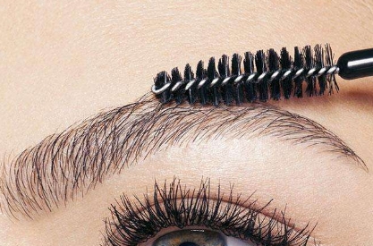 尋找鄭州比較好的雙眼皮修復(fù)專家，與王軍杰、田國(guó)靜等“新秀”相媲美