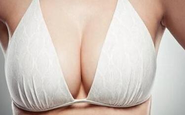 上海乳房美容醫(yī)生推薦，一線醫(yī)師李健、殷初陽及文愛克備受矚目！