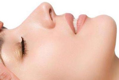 如何通過(guò)整形手術(shù)提升自信心？