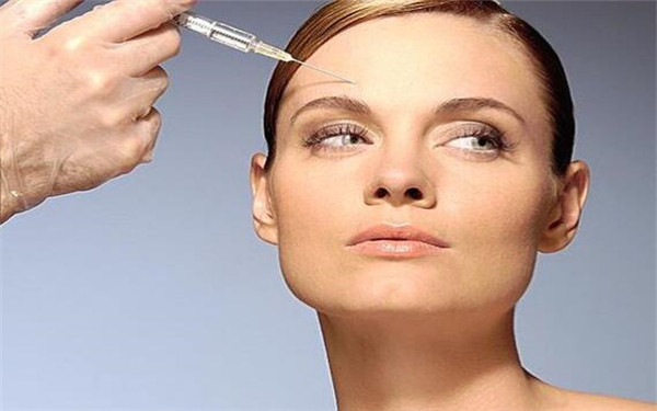 李斌斌雙眼皮修復(fù)費(fèi)用及案例解析，請(qǐng)看眼部整形報(bào)價(jià)單及修復(fù)效果