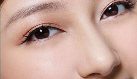 如何選擇去眼袋的專業(yè)醫(yī)院？找尋揚州哪家醫(yī)院去眼袋效果好？