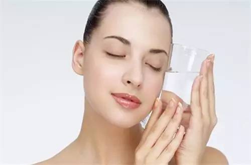 上海穆雄錚醫(yī)生的預(yù)約服務(wù)，個(gè)人簡(jiǎn)介及擅長(zhǎng)項(xiàng)目和價(jià)格列表詳解