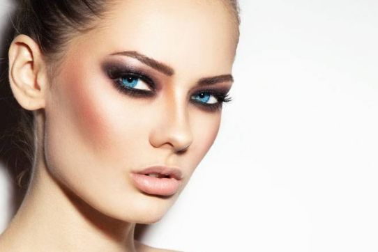 硅膠隆鼻需更換嗎？隆鼻假體是否需要定期更換？