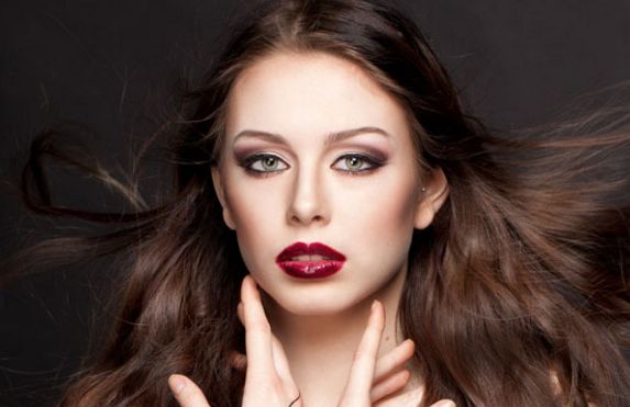 西安鼻整形醫(yī)院評(píng)選出三位頂尖醫(yī)生，他們的資料公開(kāi)分享