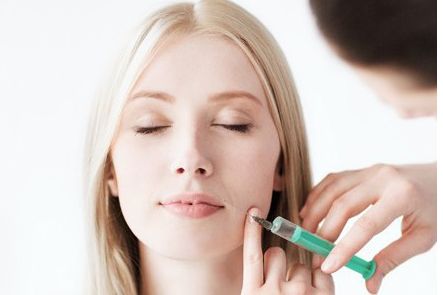 廣州豐胸醫(yī)院哪家不錯(cuò)？前三名詳細(xì)排行榜奉上！