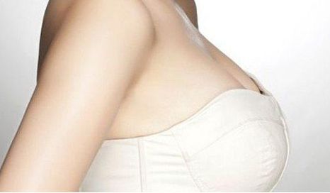 何禎平醫(yī)生假體隆胸成功案例分享及相關(guān)價格參考