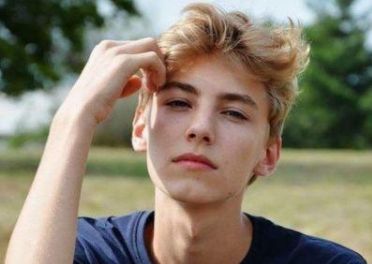 整容癡迷者是誰？幼兒歌曲粉紅寶寶的由來揭秘