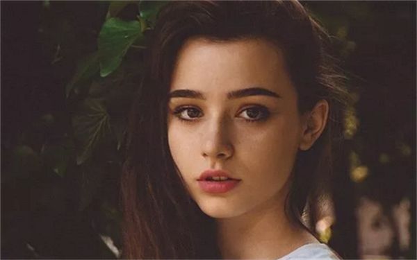 長沙愛思特張嬌嬌醫(yī)生：雙眼皮技術(shù)經(jīng)驗分享