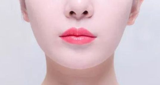 百人修復(fù)眼袋技藝卓越，上海整形醫(yī)院最佳選擇！