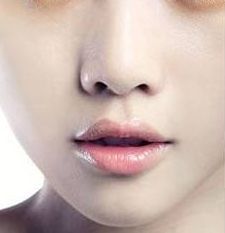 上海九院哪位醫(yī)師在拉皮手術(shù)領(lǐng)域備受贊譽？權(quán)威專家排名及費用詳解