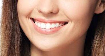 成都后美醫(yī)療美容薛瑞隆胸實(shí)力口碑揭秘，價(jià)格貴有原因？