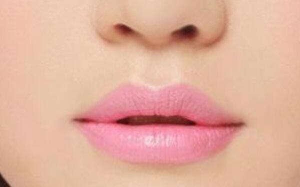 鄭州大學(xué)第二附屬醫(yī)院整形科的眼部醫(yī)生實(shí)力如何？雙眼皮術(shù)如何評(píng)價(jià)？