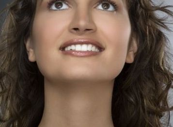 湖南省人民醫(yī)院李高峰雙眼皮案例詳解，醫(yī)生評價(jià)與費(fèi)用一覽，全新攻略！