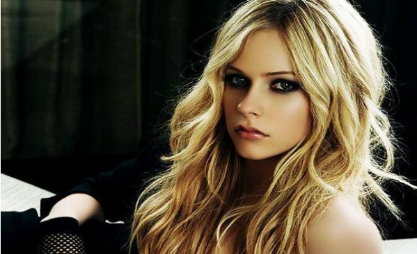 許昌中心醫(yī)院牙科詳情揭秘！看看有哪些醫(yī)生坐診和種植牙價格表