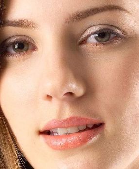 北京醫(yī)院去眼袋哪個專家專業(yè)？詳解2023年手術(shù)費用及成功案例分析