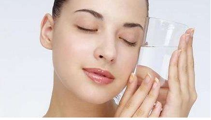 重慶西南醫(yī)院：劉林奇醫(yī)生的雙眼皮技術(shù)及成功案例揭秘！