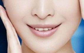 重新整理過的文章標(biāo)題：十位重要的鼻部整形專家推薦，其中包括優(yōu)秀的劉醫(yī)生等！