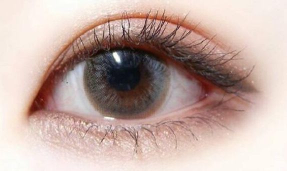 霍玉旺醫(yī)生的鼻部整形效果如何？看圖了解隆鼻手術(shù)成果！