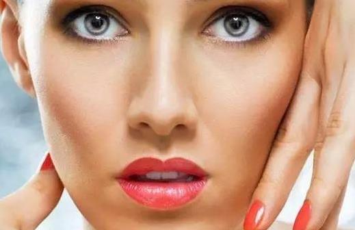 鄭州發(fā)際線植發(fā)哪家醫(yī)院價(jià)格優(yōu)惠？植發(fā)團(tuán)隊(duì)技術(shù)可靠嗎？