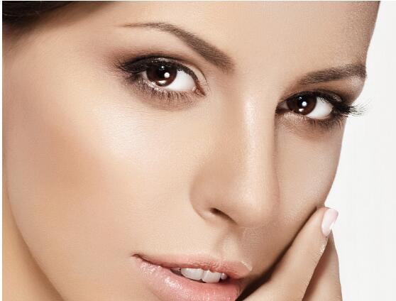 四川悅好醫(yī)學(xué)美容醫(yī)院的醫(yī)生信息是怎樣的？他們有哪些專業(yè)特長(zhǎng)和豐富經(jīng)驗(yàn)？