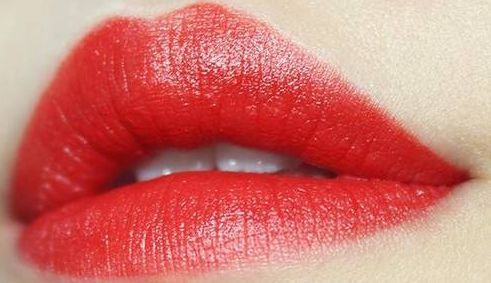 鄭州愛美麗醫(yī)療美容醫(yī)院的院長是哪位醫(yī)生？邵志明醫(yī)生的個人簡介及隆鼻手術案例揭秘