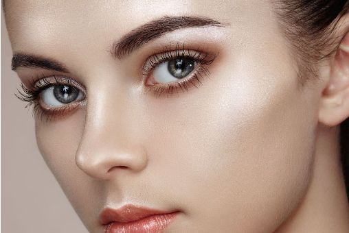 北京隆鼻專家解析：年度驚喜！熱血醫(yī)生臺上站，大家瘋狂熱捧！人氣新星舞臺盤點！