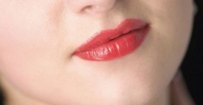 深圳世紀(jì)河山口腔牙齒種植：專家張河三醫(yī)生幫您實現(xiàn)完美笑容！親身經(jīng)歷與案例分享！