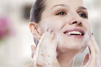 岳陽市四人民醫(yī)院燒傷科：醫(yī)生團(tuán)隊(duì)及費(fèi)用一覽