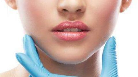 青島優(yōu)質(zhì)雙眼皮醫(yī)師揭秘：實(shí)力引爆口碑競爭！