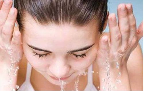 深圳市龍崗中心醫(yī)院美容科專家團隊與收費詳情揭秘