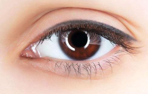 孫延昌的專業(yè)治療眼袋方法及成功案例揭秘！