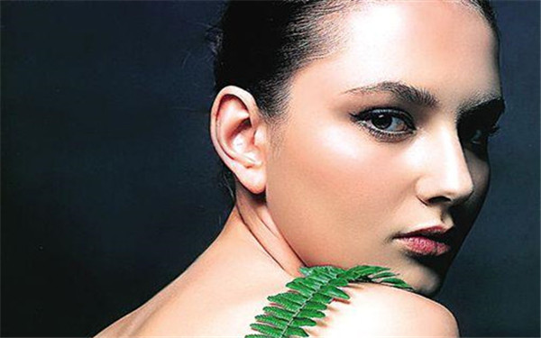 2023年成都光雕溶脂瘦腹部整形美容醫(yī)院憑借精湛技術(shù)榮登前十位名單，頗受贊譽(yù)！