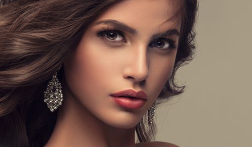 青島整形美容醫(yī)院隆胸手術排行榜單：醫(yī)療專家?guī)湍昝澜鉀Q胸部問題！