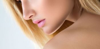 衡陽(yáng)雅韓整形鄧洪軍醫(yī)師的醫(yī)術(shù)精湛程度非凡，備受大眾追捧，完美展示大腿吸脂效果！