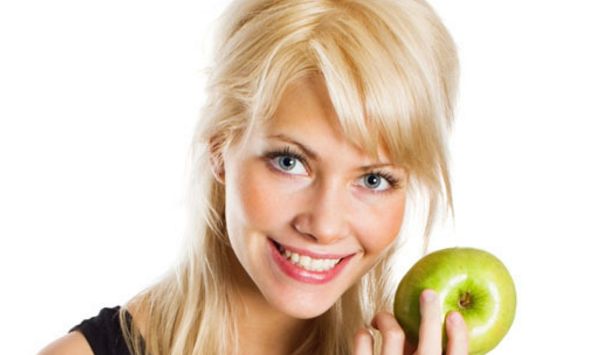 沈潔與李喆的雙眼皮誰更具吸引力？以醫(yī)學(xué)技術(shù)為參考比較