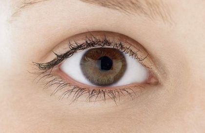 改善眼瞼內(nèi)眼角的完美案例照片，讓您的雙眼煥發(fā)光彩