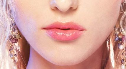 曹孟君受益醫(yī)生點(diǎn)評(píng)，貼近真人案例圖揭秘吸脂果效果