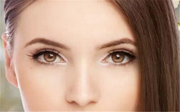 北京著名雙眼皮修復(fù)專家榜單：八大處專家團(tuán)隊(duì)實(shí)力盤點(diǎn)！明細(xì)費(fèi)用曝光迅速！