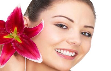 選哪家上海醫(yī)院做隆胸術(shù)？技術(shù)對(duì)比：美容醫(yī)院排行揭秘