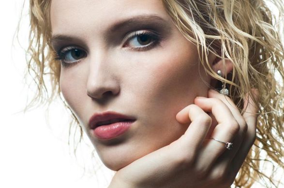 上海最受歡迎的雙眼皮醫(yī)院推薦，知名品牌薇琳、美聯(lián)臣、伊萊美榮登名單！雙眼皮手術(shù)價(jià)格一覽提供參考！