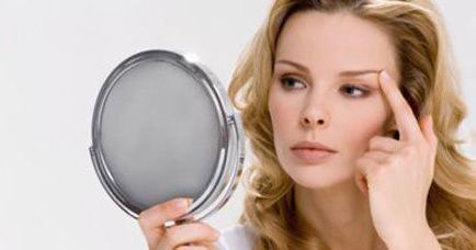 巧妙護(hù)理以迅速恢復(fù)眼袋祛除手術(shù)效果！了解手術(shù)風(fēng)險及后遺癥