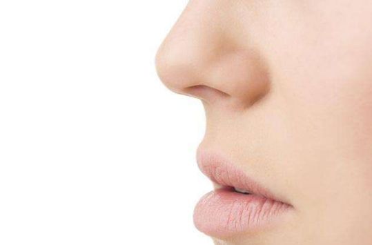 魯亞?wèn)|醫(yī)生：讓您重拾青春煥膚的方法揭秘